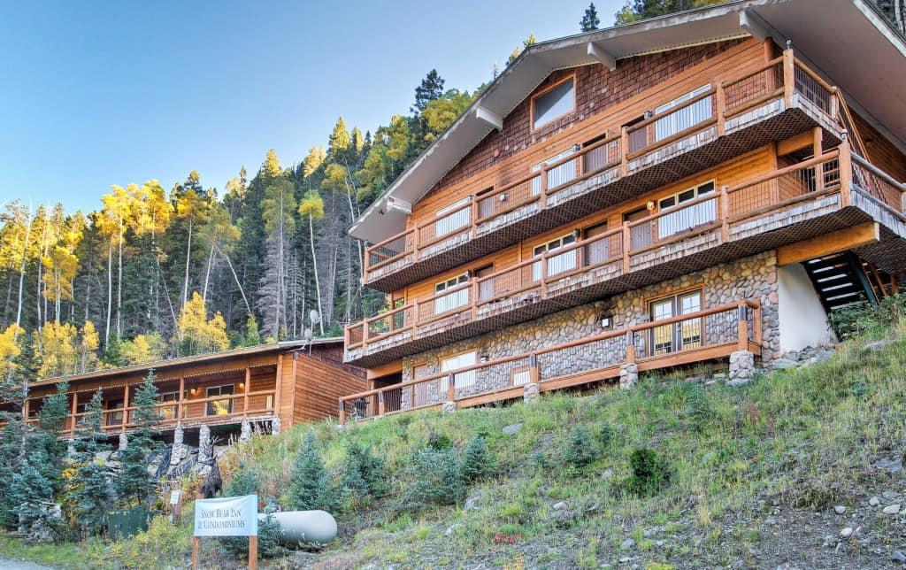 Snow Bear Inn And Condominiums Taos Ski Valley Exterior photo