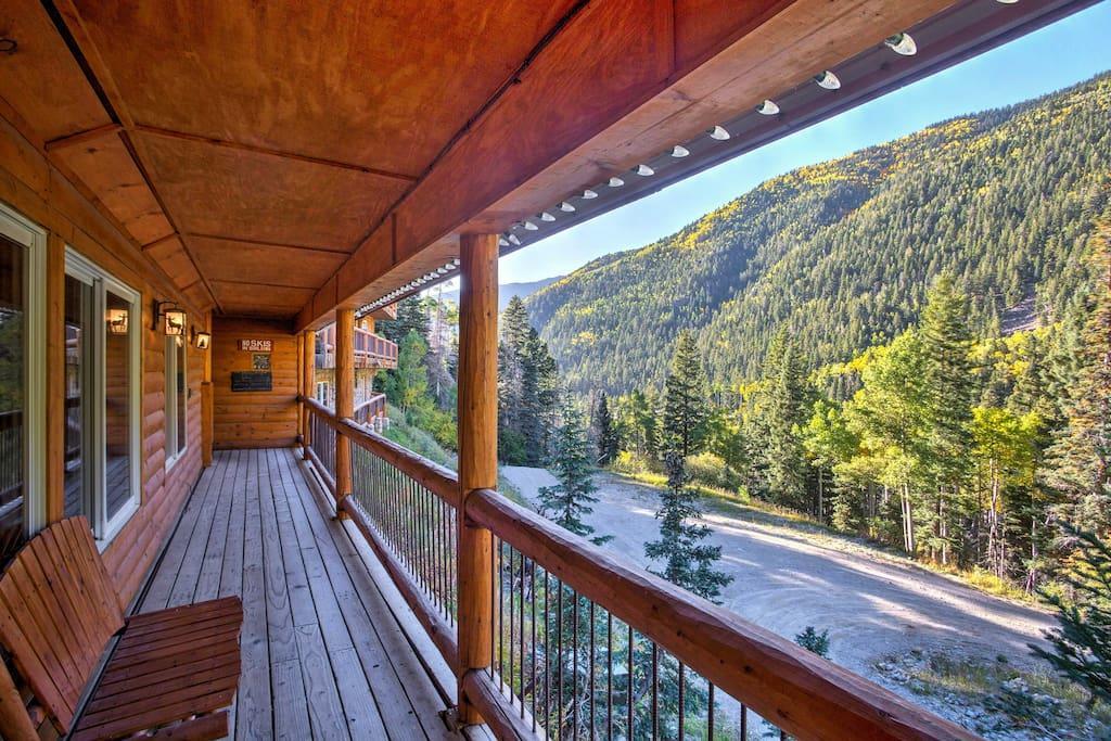 Snow Bear Inn And Condominiums Taos Ski Valley Exterior photo